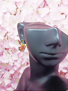 Brinco Folheado a Ouro Borboleta Multicolorido: Beleza Vibrante e Encanto Sutil