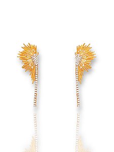 Brinco Semijoia Folheado a Ouro Asa Celestial com Microzircônias