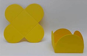 Forminha para doce amarelo (50 und)