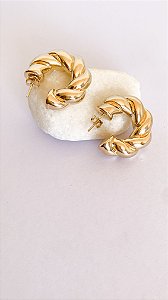 Argola Kiara - torcida Banho Ouro 18k