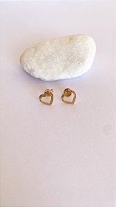 Brinco Elô - coração trabalhado pequeno Banho Ouro 18k