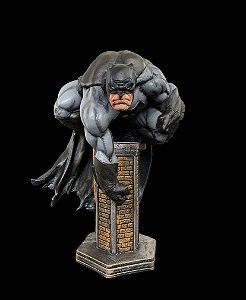 Estátua Batman no poste 30cm
