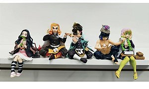 Kit demon slayer c/6 personagens sentados pvc de 9 a 12cm