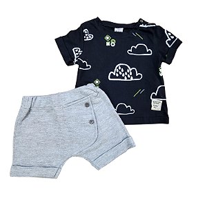 Conjunto Menino Camiseta Preta Estampada + Bermuda Cinza