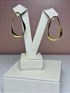 BRINCO VAZADO BANHADO A OURO 18K