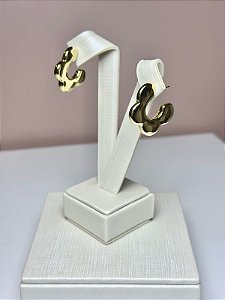 BRINCO FLOR ORGANICO BANHADO A OURO 18K
