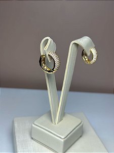 BRINCO ARGOLA CRAVEJADA ZIRCONIA BANHADO A OURO 18K