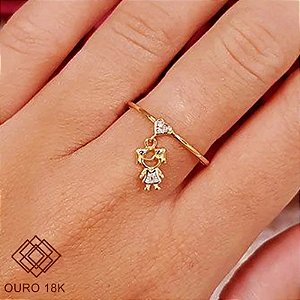 Anel com Pingente Menina Ouro 18k