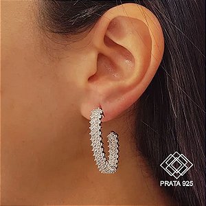 Brinco Meia Argola Grande Prata 925 Zircônias