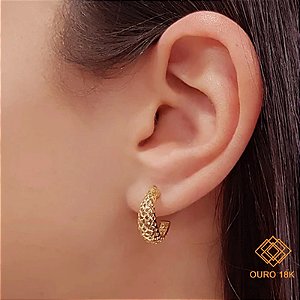 Brinco Meia Argola Diamantado Ouro 18k