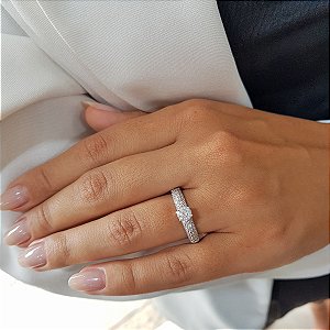 Anel Solitário Prata 925 Zircônias