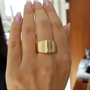 Anel Fosco em Ouro 18k e Diamante