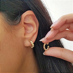 Brinco Corações Meia Argola em Ouro 10k