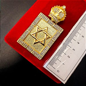 Pingente Estrela de Davi Placa com Coroa Cravejado - Banhado a Ouro 18k
