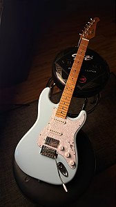 GUITARRA ELET SEIZI FUN VINTAGE BUDOKAN HSS - RM - DAPHNE BLUE/ PEARL WHITE PG