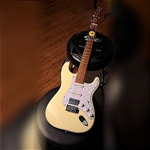 Guitarra Seizi Fun Vintage Budokan HSS Olympic White com Bag