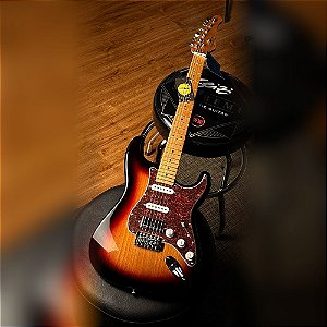Guitarra Seizi Fun Vintage Budokan HSS Sunburst com Bag