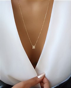 Gargantilha Lisa com Escapulário Dourado