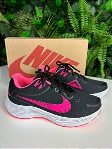 Tênis Nike Esportivo Preto e Pink