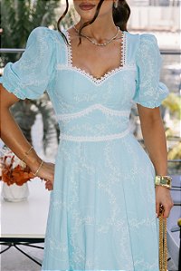 Vestido Midi Renda Bufante Azul e Branco