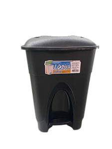 Lixeira pedal 17l preto. INJEPLASTEC. Cod.250610