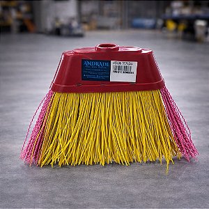 Vassoura tipo PIAÇAVA. ANDRADE. Cod 173