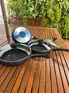 Conjunto Frigideira Antiaderente 3 Peças Com Tampa De Vidro. (Azul e Preto)