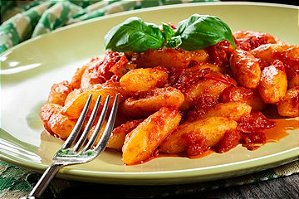 NHOQUE DE BATATA DOCE COM DELICIOSO MOLHO POMODORO