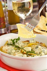 RAVIÓLI COM RECHEIO DE GORGONZOLA