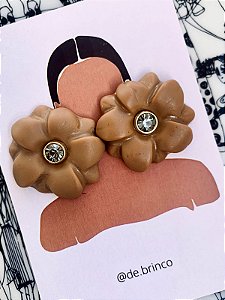 Brinco Flor de Amêndoa