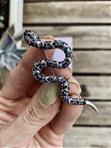 Broche Cobra Prateada Glow