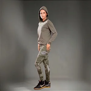 Camiseta Performance com Capuz e Proteção Solar UV 50+ Feminina