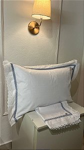 Capa de Travesseiro Lesie Azul – Abas Decoradas