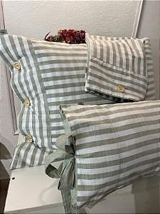 Capa de Travesseiro Coleção Verão 2026 – Listras e Botões
