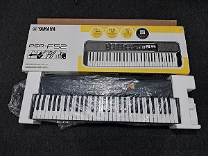 Teclado Yamaha F52 seminovo