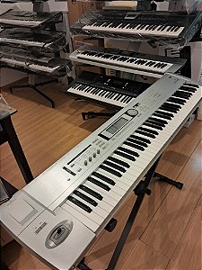 Teclado Korg Triton 76 Usado