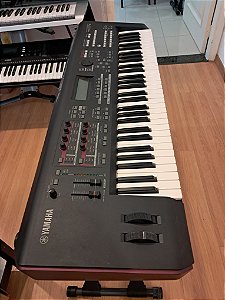 Teclado Yamaha MOXF6 Usado