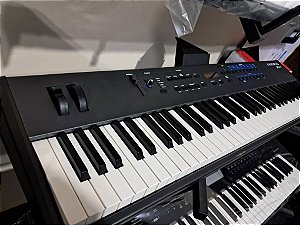 Teclado Kurzweil SP4 76 usado