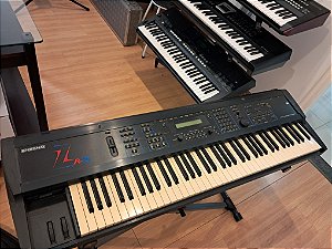 Teclado Clássico Ensoniq ZR76 Usado