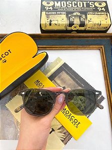 Óculos Moscot