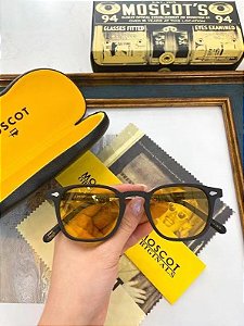 Óculos Moscot