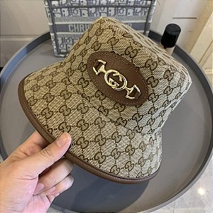 Buckets Gucci