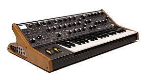 鍵盤楽器 Moog Voyager Teclado Moog Minimoog Voyager Edição Electric Blue com expansão