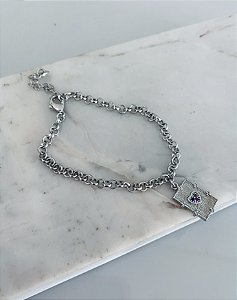 Pulseira de elo portugues com pingente de coração banhado a rôdio