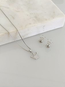 Conjunto coroa com zircônia cravejada em semijoia