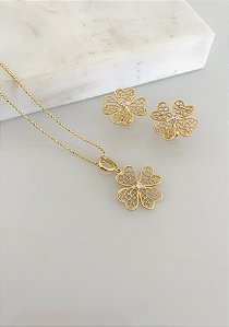Conjunto trevo com corrente de bolinha em semijoia
