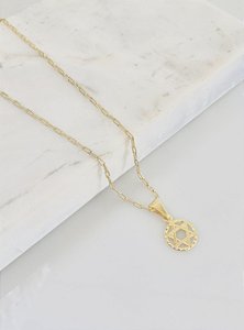 Colar estrela na corrente cartier em semijoia