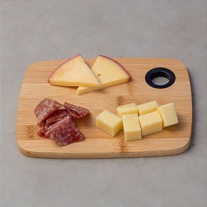 Tabua De Corte 33 Cm C/ Anel De Silicone Carne Legumes Oikos