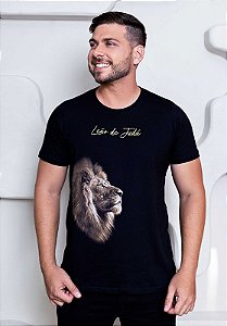 T-SHIRT MASCULINA -  ROSTO LEÃO DE JUDÁ  - COR PRETO