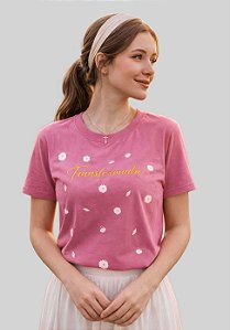 T-SHIRT FEMININA - TRANSFORMADA GIRASSOL- COR ROSA BATOM